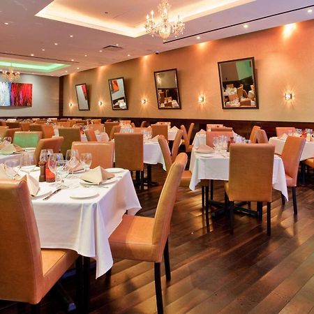 Hilton Garden Inn New York Central Park South-Midtown West Екстериор снимка