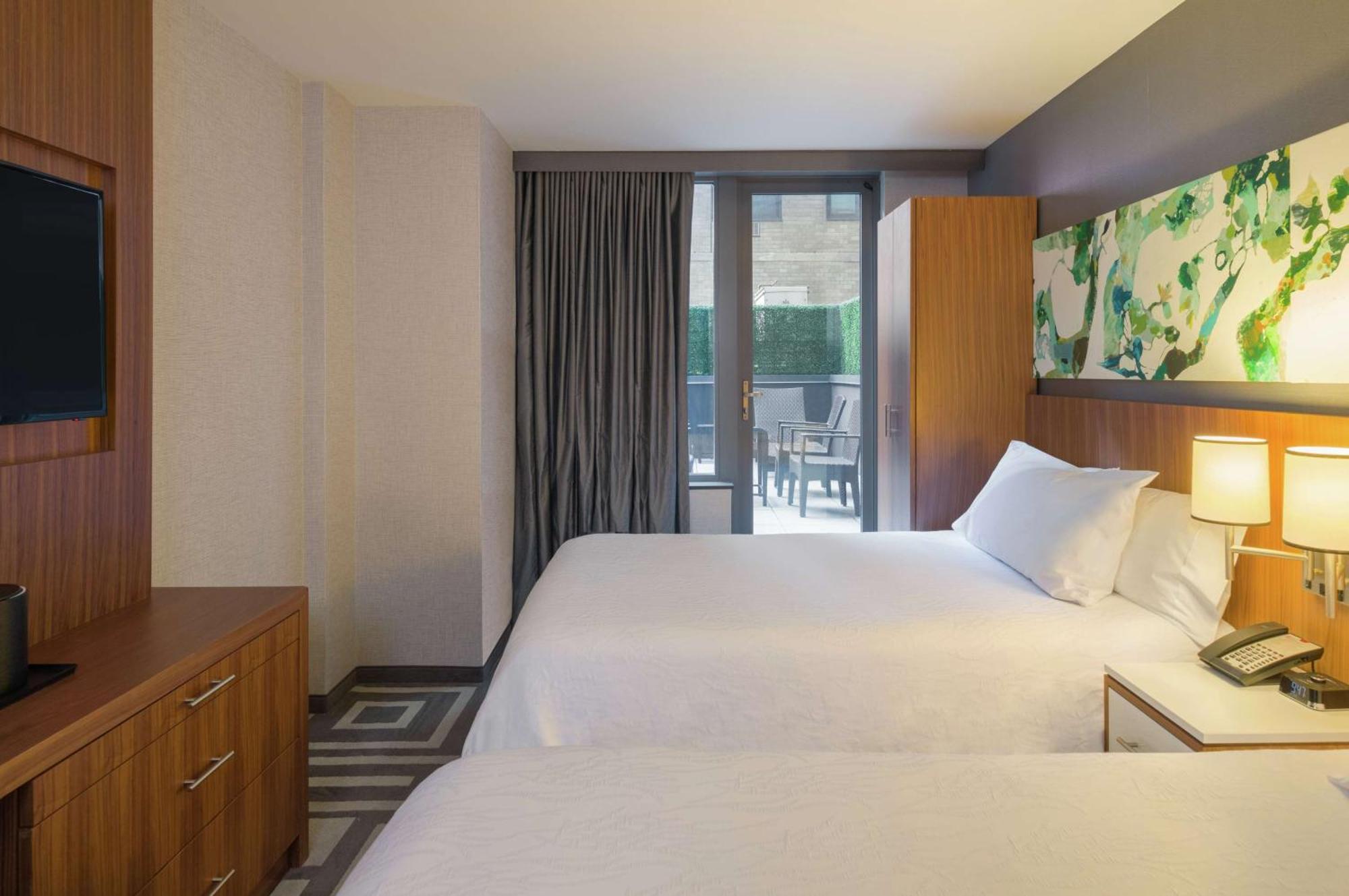 Hilton Garden Inn New York Central Park South-Midtown West Екстериор снимка