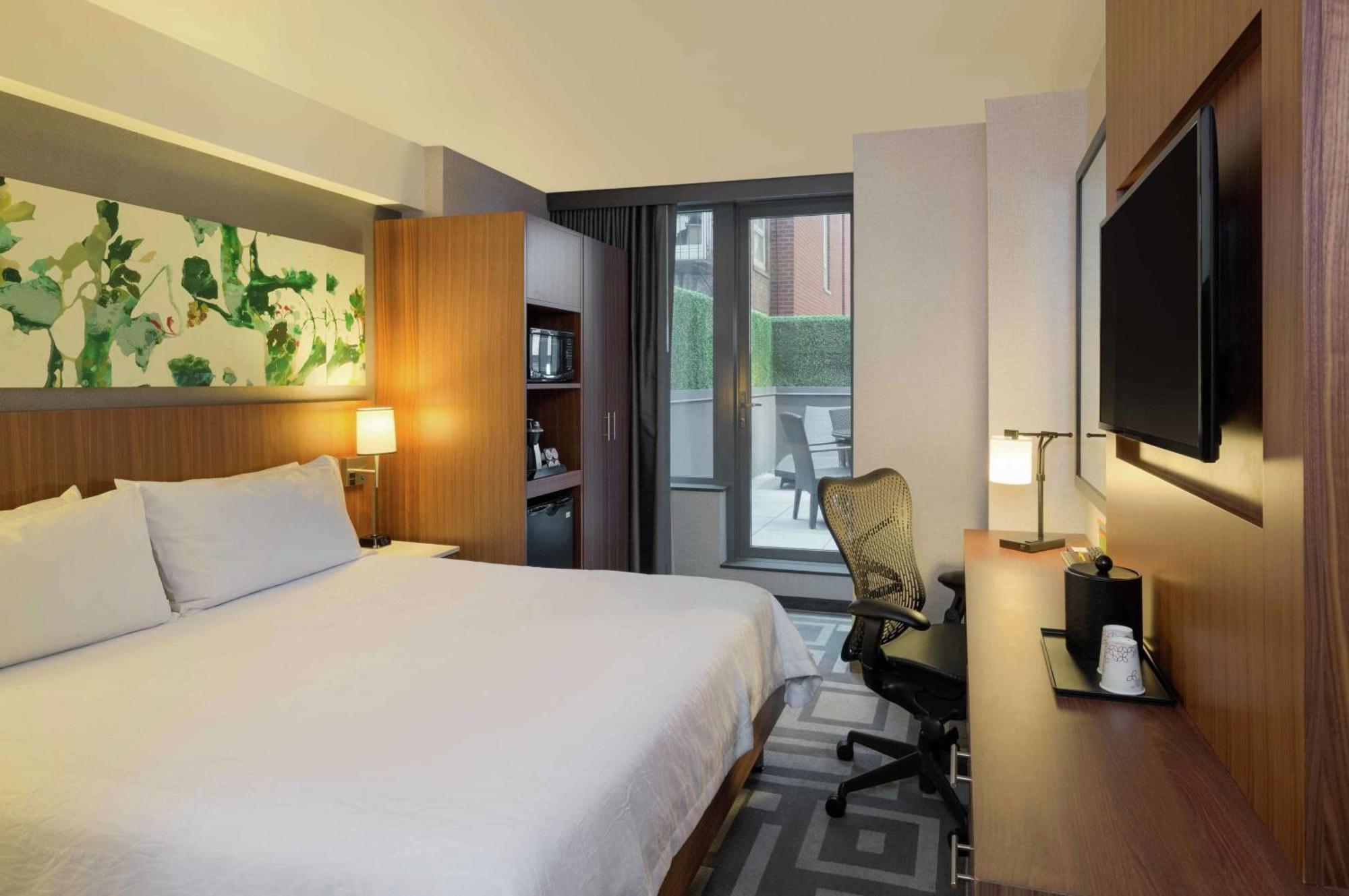 Hilton Garden Inn New York Central Park South-Midtown West Екстериор снимка