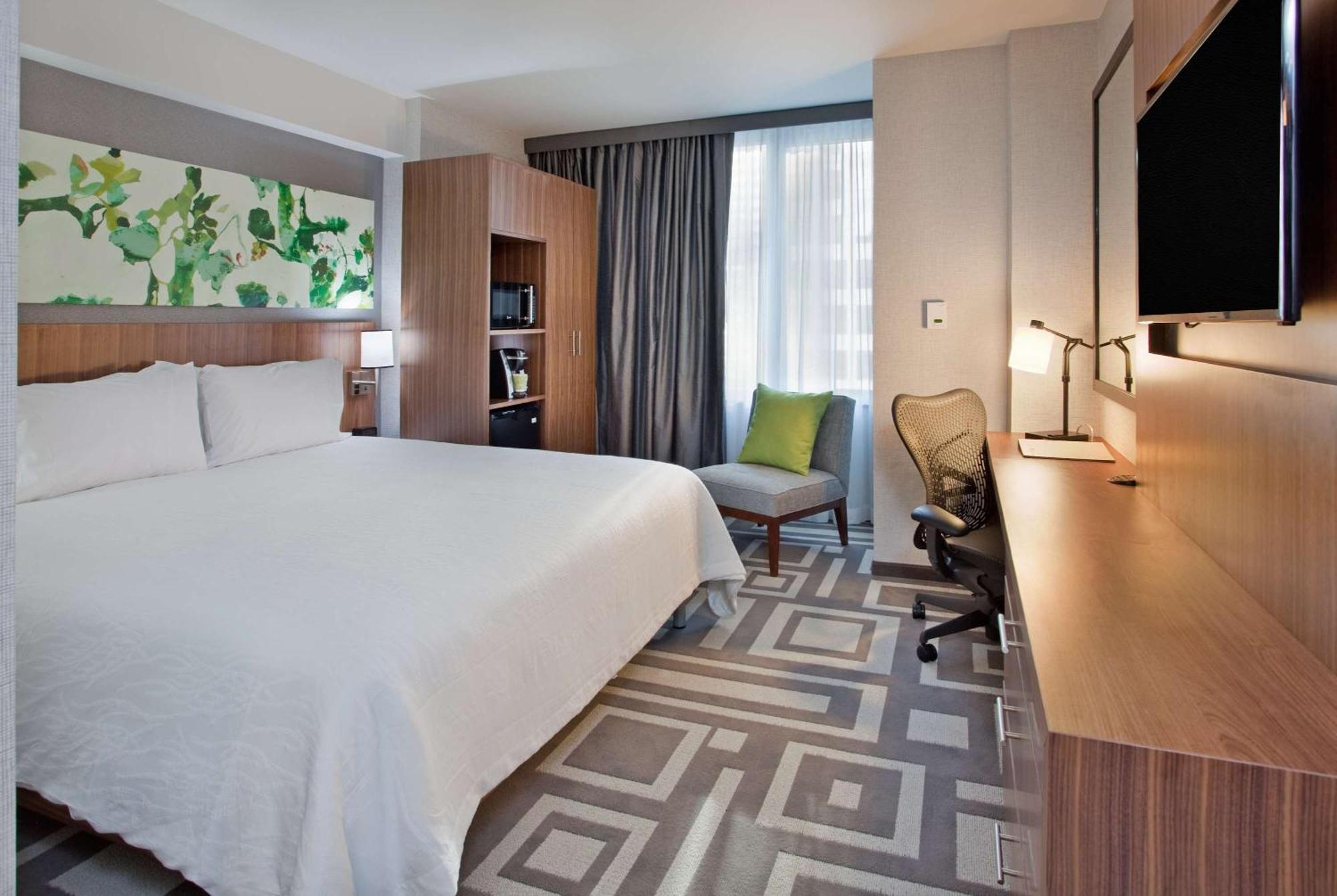 Hilton Garden Inn New York Central Park South-Midtown West Екстериор снимка