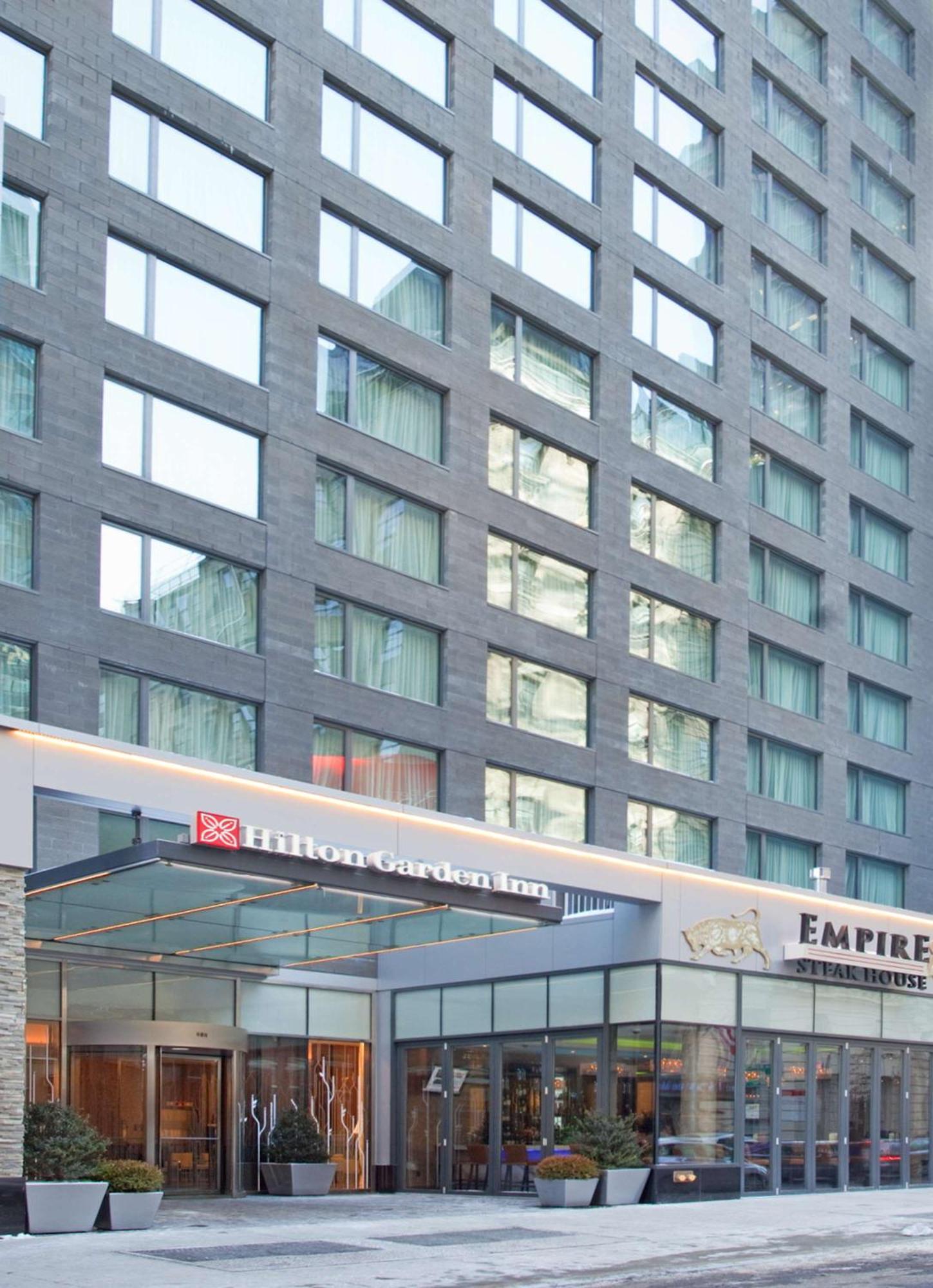 Hilton Garden Inn New York Central Park South-Midtown West Екстериор снимка