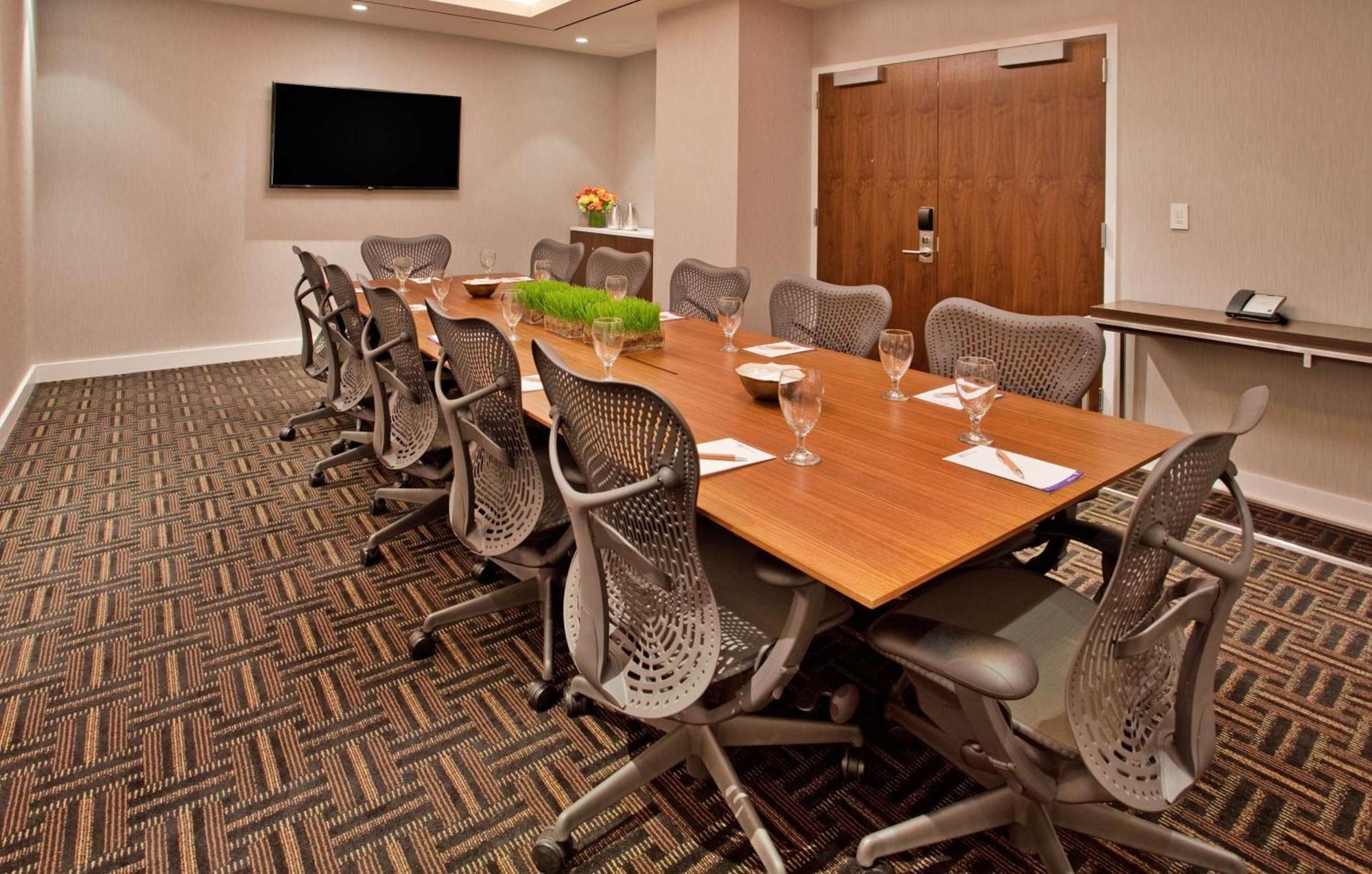 Hilton Garden Inn New York Central Park South-Midtown West Екстериор снимка