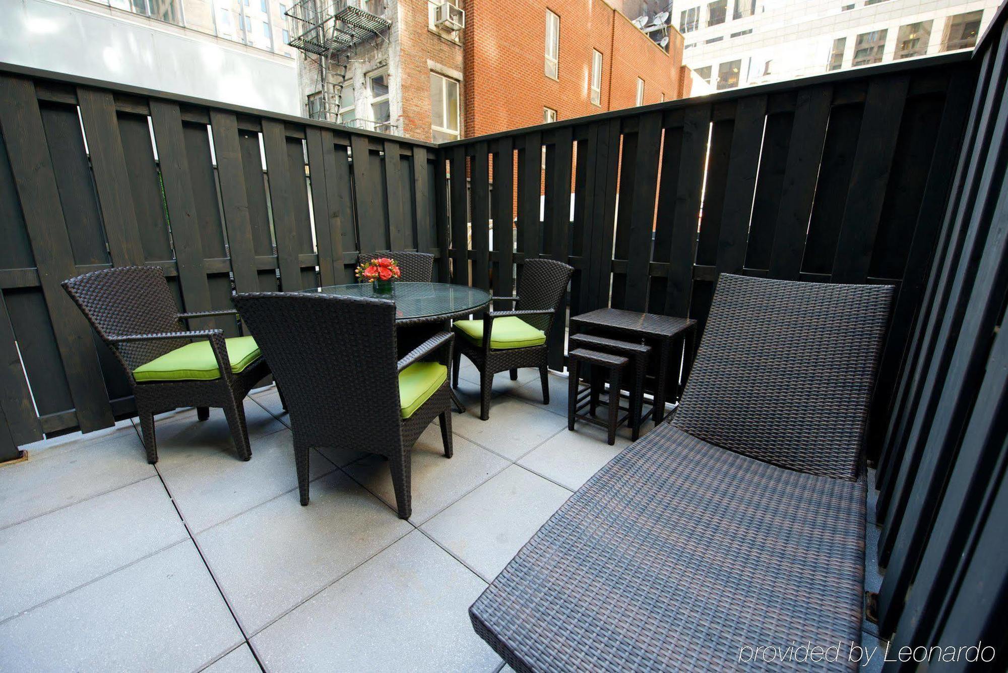 Hilton Garden Inn New York Central Park South-Midtown West Екстериор снимка
