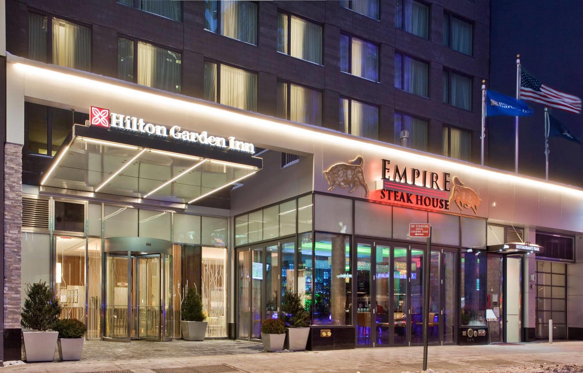 Hilton Garden Inn New York Central Park South-Midtown West Екстериор снимка