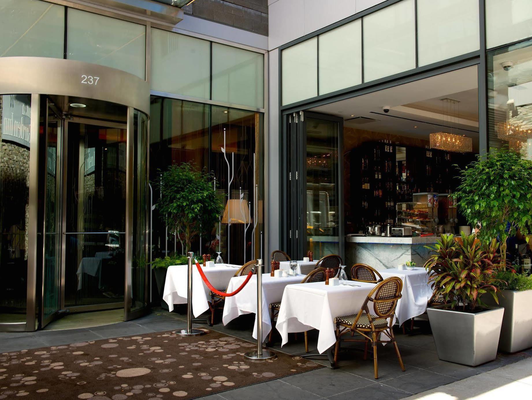 Hilton Garden Inn New York Central Park South-Midtown West Екстериор снимка